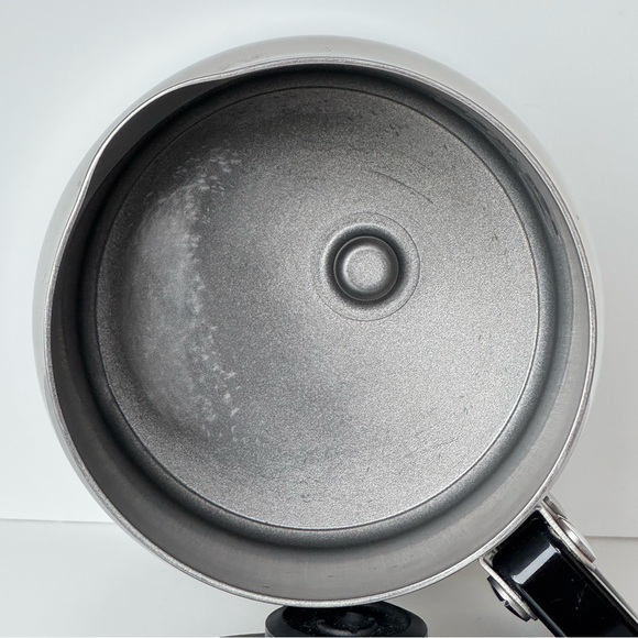 Nespresso Authentic Aeroccino Milk Frother Model 3192 Complete Works Great - Picture 9 of 14